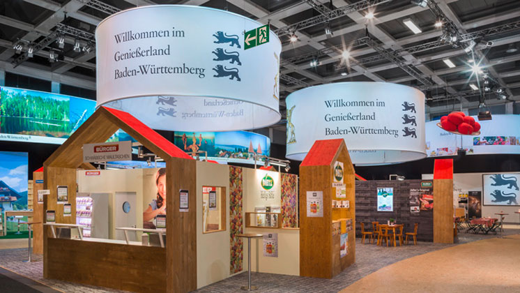 baden-wuerttemberg-messestand-in-halle-beleuchet